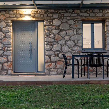 Vivari Stone House Exterior photo
